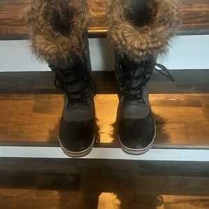 Sorel Black Faux Fur Trim Winter Snow Boots